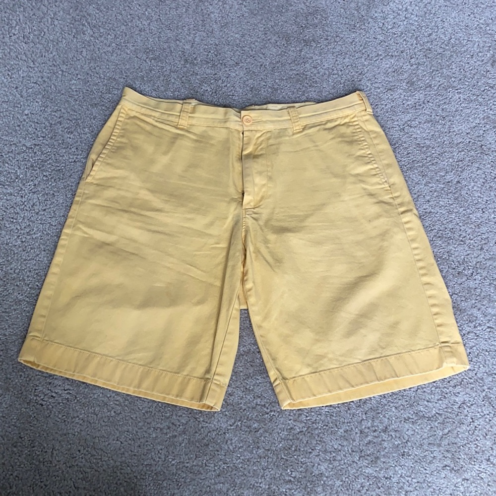 J Crew yellow colored men’s shorts size 34